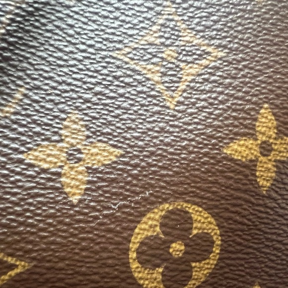 Authentic Louis Vuitton Neverfull MM - Picture 6 of 14